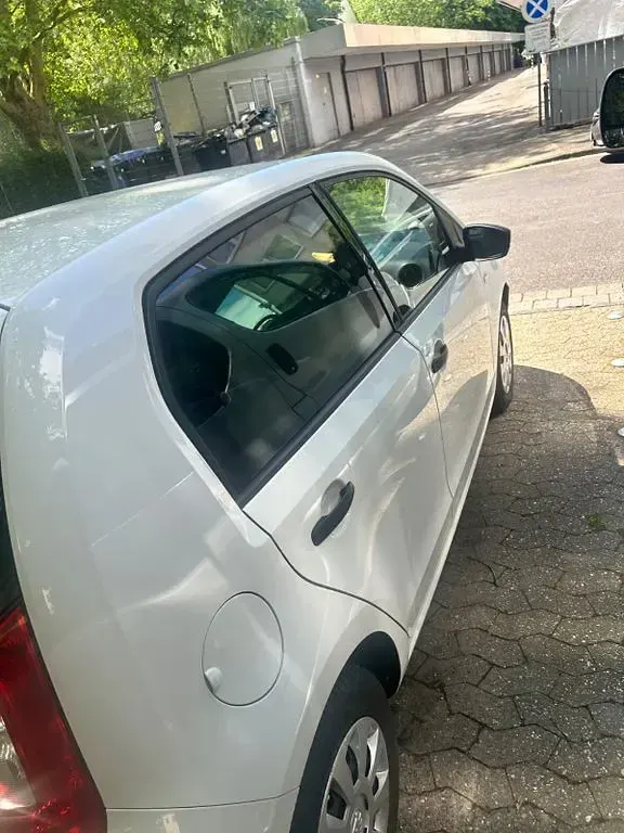 Gebraucht Skoda Citigo Active 60 PS (44 kW) 2016 Weiß Kleinwagen