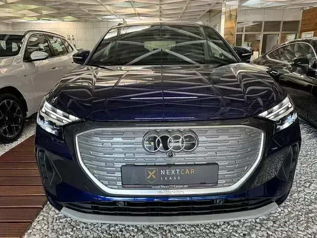 Gebraucht Audi Q4 e-tron S-Line 194 kW (265 PS) 2023 Blau SUV