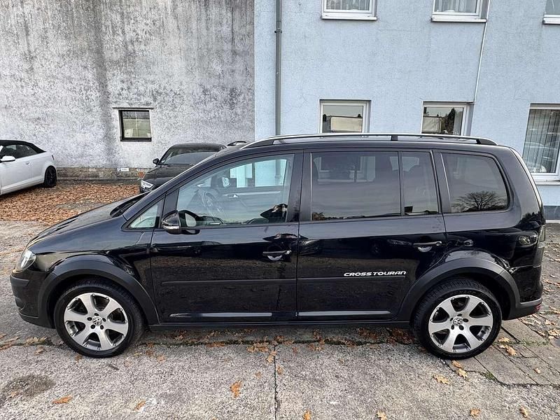 Gebraucht VW Touran Cross Highline 170 PS (125 kW) 2009 Deep black perleffekt Van / Kleinbus
