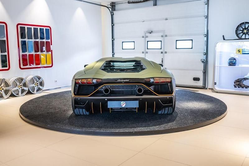 Gebraucht Lamborghini Aventador 780 PS (573 kW) 2022 Grün