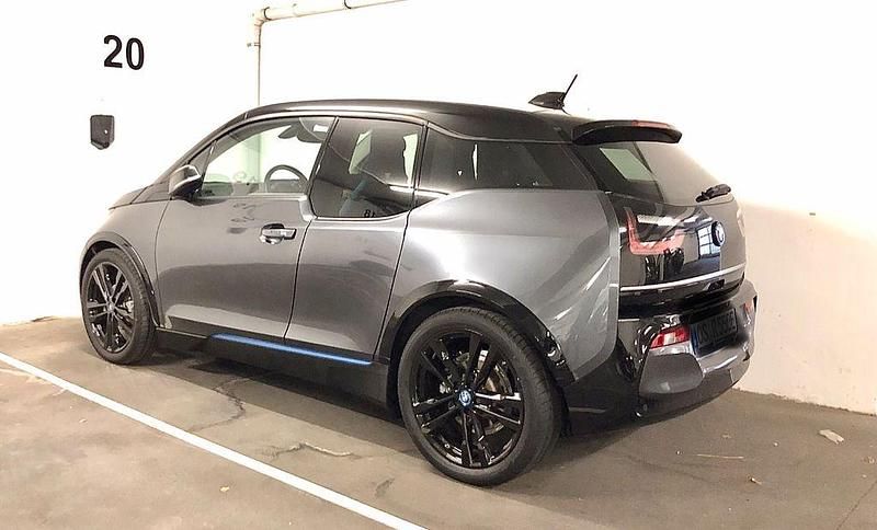 Grau Gebraucht 2020 BMW i3 Performance Limousine | 17.750 € (Guter Preis) - Bild 1/4