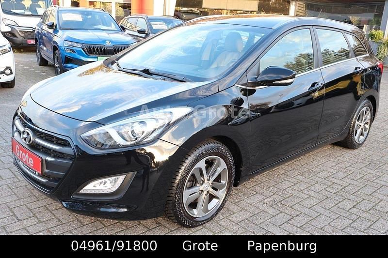 Schwarz Gebraucht 2016 Hyundai i30 Edition Kombi | 7.990 € (Fairer Preis) - Bild 1/4