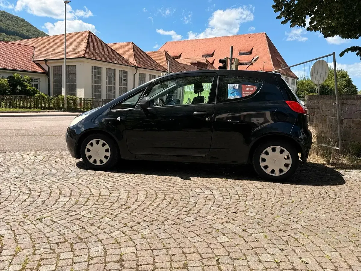 Gebraucht Mitsubishi Colt Inform 75 PS (55 kW) 2005 Schwarz Kleinwagen