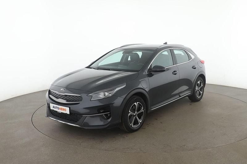 Grau Gebraucht 2020 Kia XCeed Vision SUV | 17.570 € (Fairer Preis) - Bild 1/3
