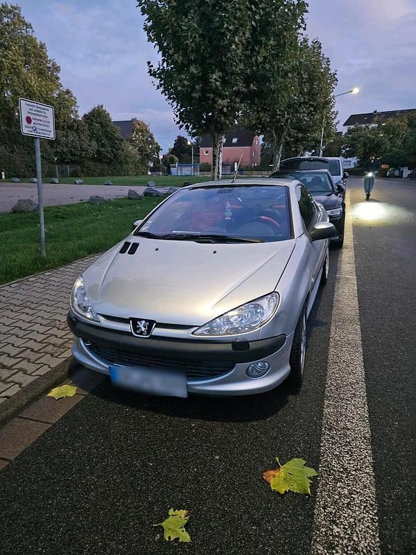 Silber Gebraucht 2006 Peugeot 206 CC Cabrio | 999 € - Bild 1/4