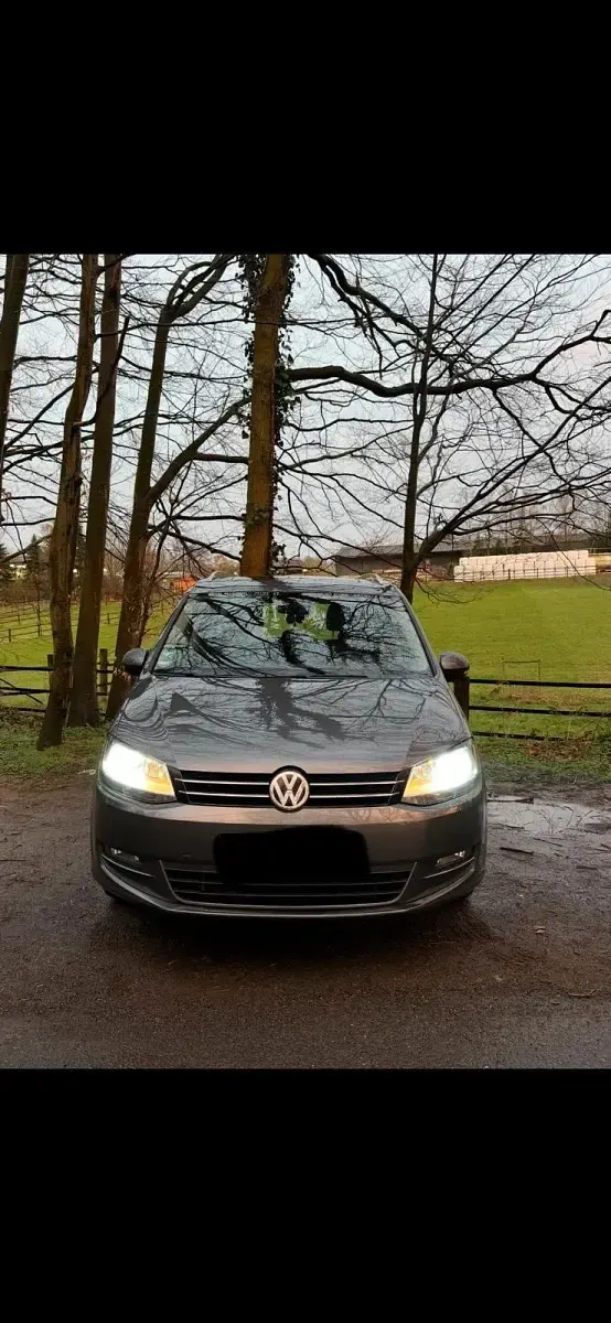 Gebraucht VW Sharan 184 PS (135 kW) 2016 Grau Van / Kleinbus