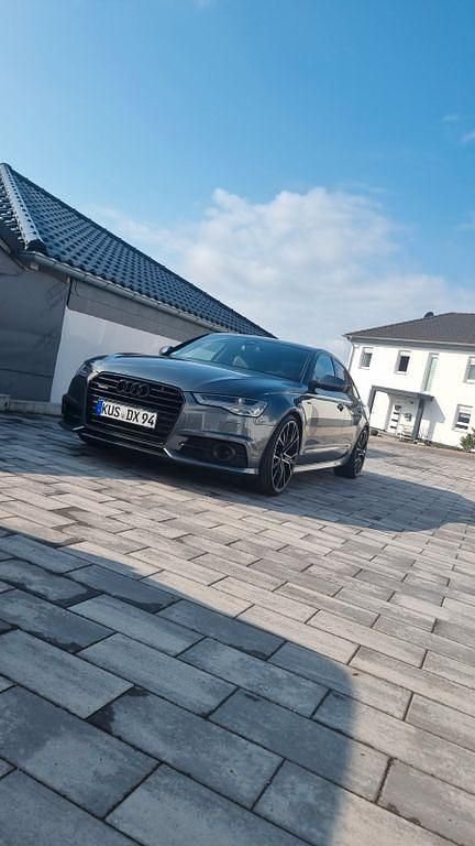 Grau Gebraucht 2015 Audi A6 Ambiente Limousine | 15.900 € (Fairer Preis) - Bild 1/4