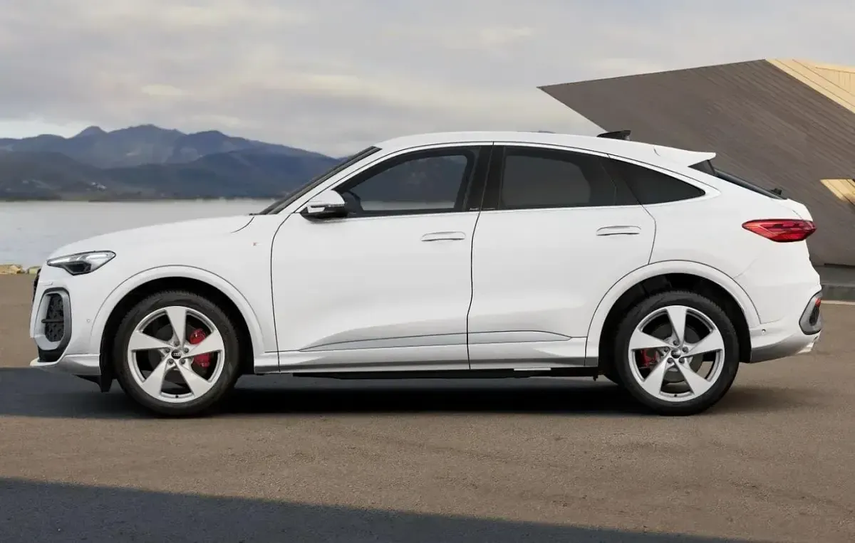 Neu Audi Q5 S-Line 204 PS (150 kW) 2026 Arkonaweiß SUV