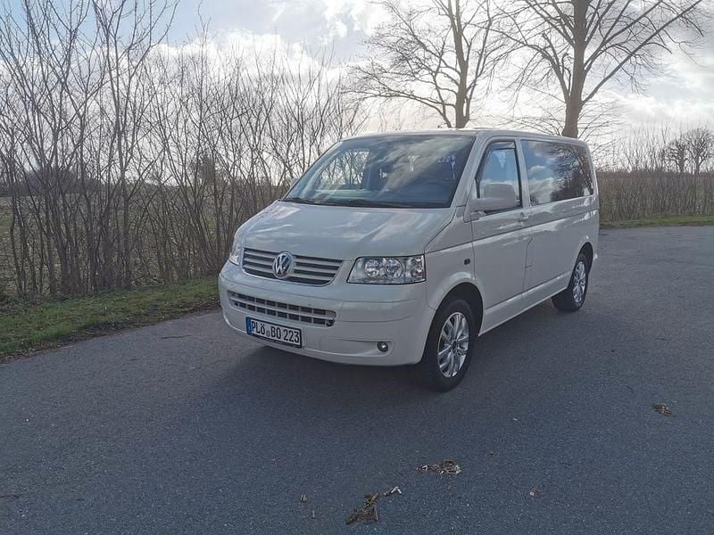 Gebraucht VW Caravelle 84 PS (61 kW) 2008 Weiß Limousine