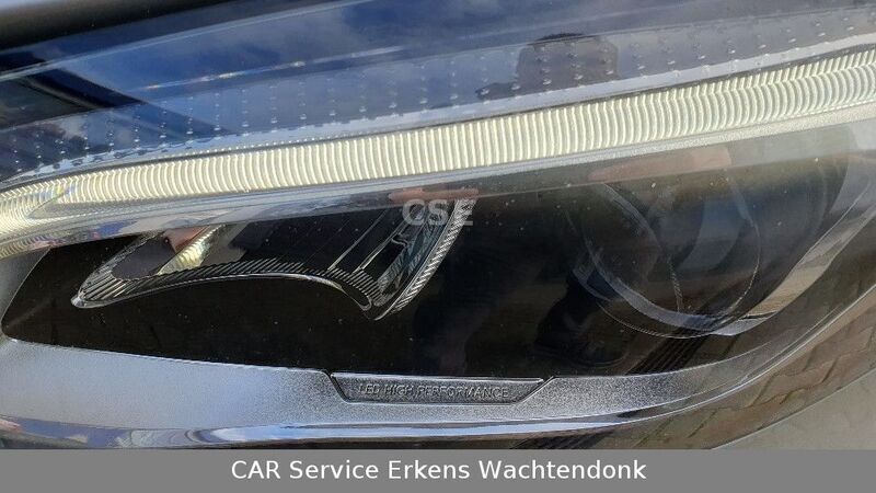 Gebraucht Mercedes GLA180 122 PS (89 kW) 2017 Silber SUV