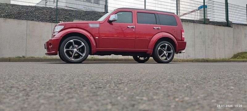 Second-hand Dodge Nitro 260 CP (191 kW) 2007 Roșu SUV