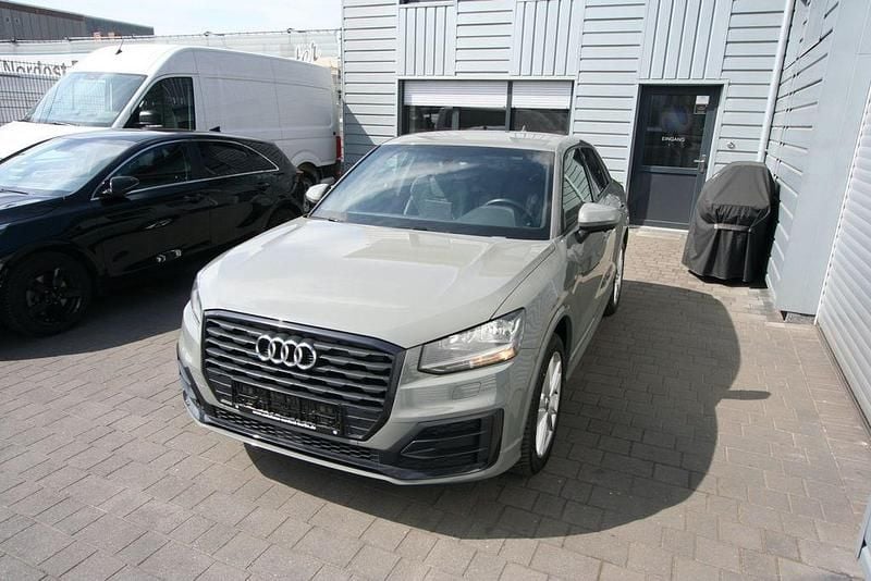 Gebraucht Audi Q2 S-Line 150 PS (110 kW) 2018 Grau SUV