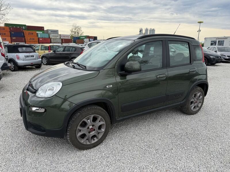 Grün Gebraucht 2013 Fiat Panda 4x4 Rock Kleinwagen | 6.880 € (Fairer Preis) - Bild 1/4
