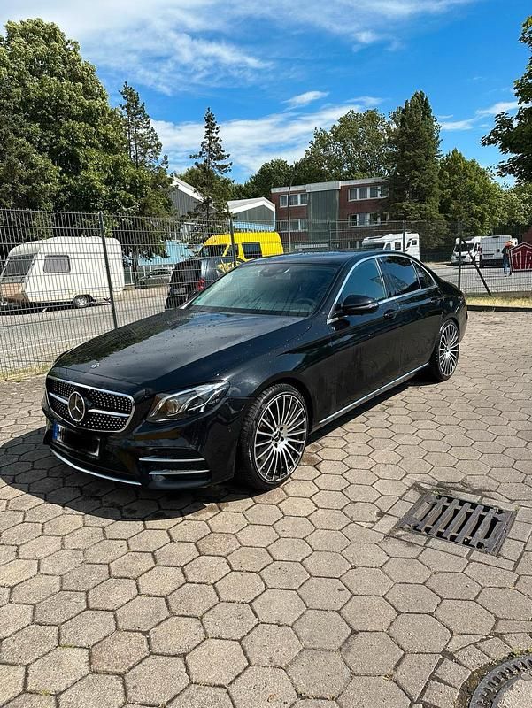 Gebraucht Mercedes E350 258 PS (189 kW) 2017 Schwarz Limousine