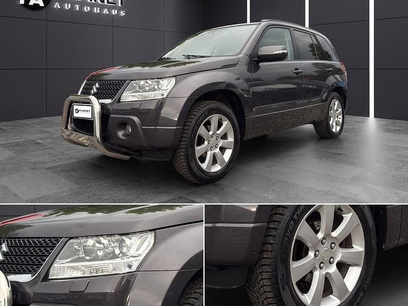 Grau Gebraucht 2010 Suzuki Grand Vitara Comfort+ SUV | 10.990 € (Etwas zu teuer) - Bild 1/4