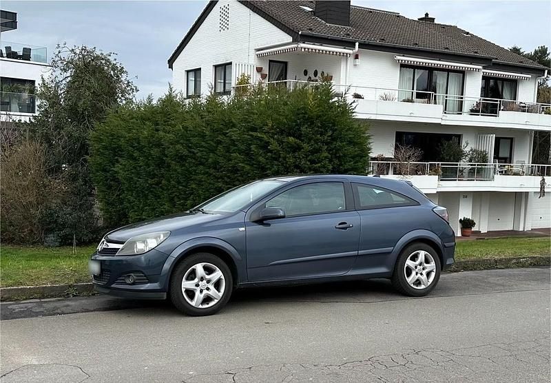 Gebraucht Opel Astra 106 PS (77 kW) 2007 Blau Coupé