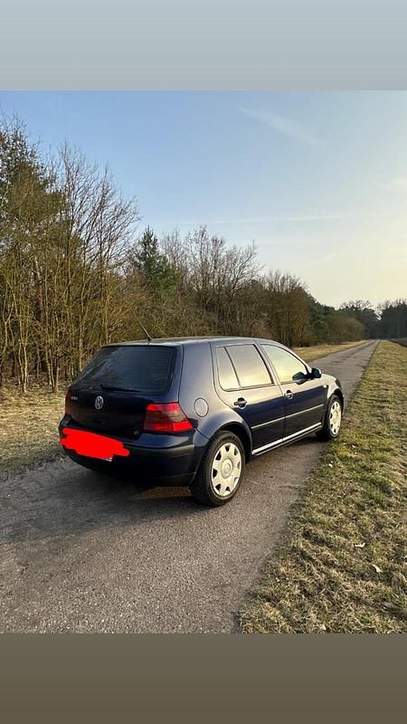 Gebraucht VW Golf IV 75 PS (55 kW) 2000 Blau Kleinwagen