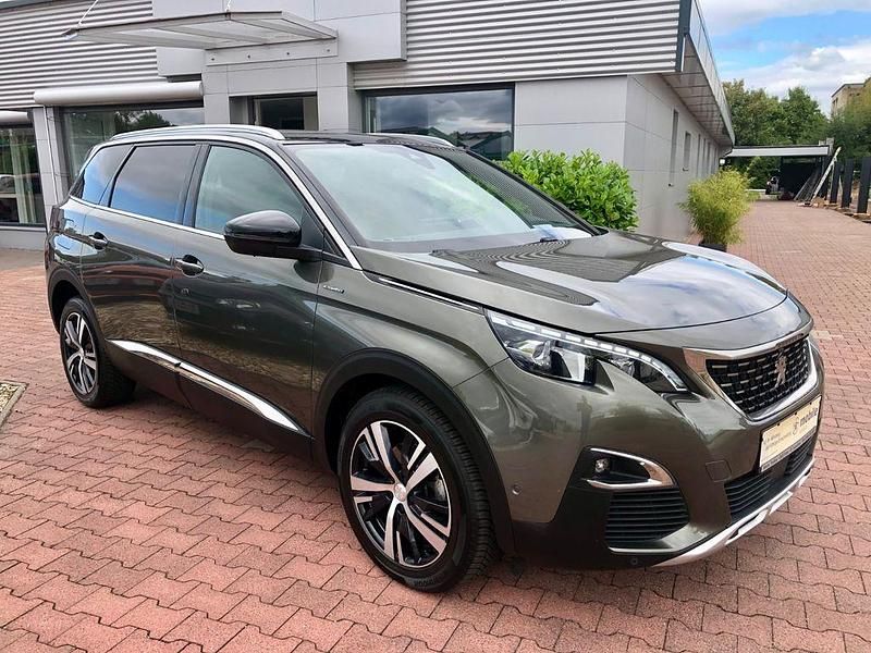 Grau Gebraucht 2019 Peugeot 5008 Allure GT-Line Van / Kleinbus | 20.999 € (Guter Preis) - Bild 1/4
