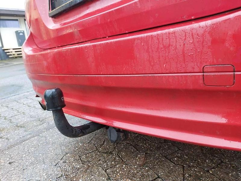 Gebraucht BMW 320 163 PS (119 kW) 2005 Rot Kombi