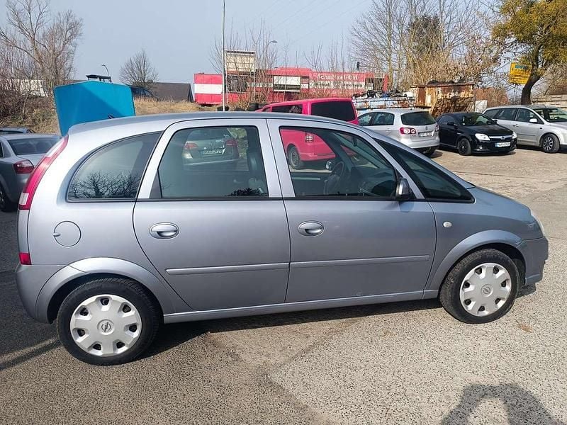 Gebraucht Opel Meriva 101 PS (74 kW) 2006 Lichtsilber m2 Van / Kleinbus