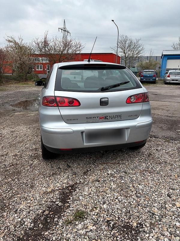 Gebraucht Seat Ibiza 75 PS (55 kW) 2005 Silber Kleinwagen