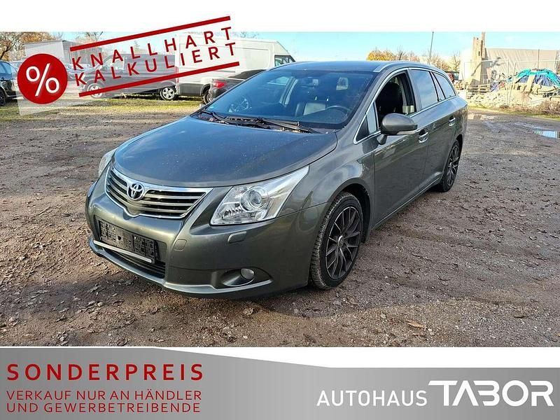 Olive mica metallic Gebraucht 2010 Toyota Avensis Edition Kombi | 2.685 € (Fairer Preis) - Bild 1/4