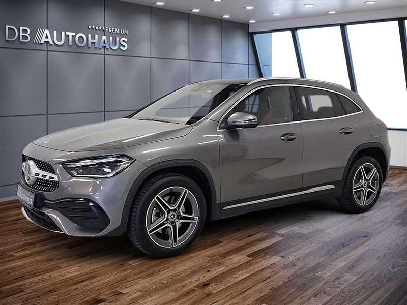 Grau Gebraucht 2023 Mercedes GLA250 AMG line SUV | 38.980 € (Etwas zu teuer) - Bild 1/4