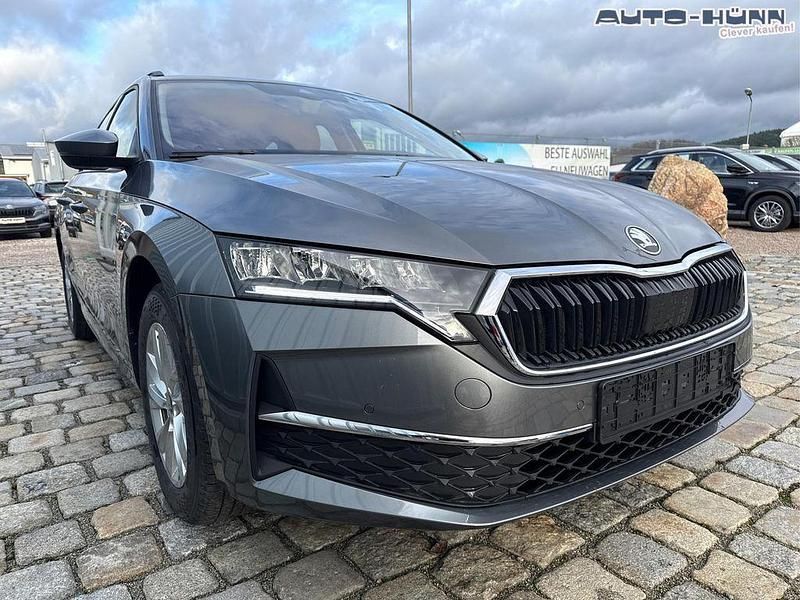 Neu Skoda Octavia Selection 150 PS (110 kW) 2026 Graphitgrau metallic Kombi
