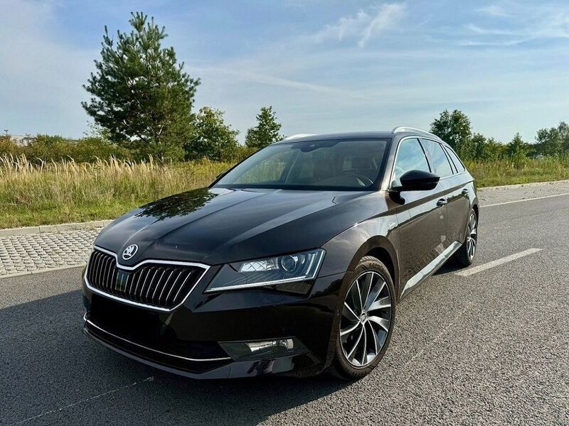 Schwarz Gebraucht 2017 Skoda Superb LAURIN & KLEMENT Kombi | 15.500 € (Guter Preis) - Bild 1/4
