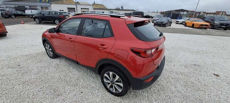Gebraucht Kia Stonic Vision 84 PS (61 kW) 2024 (beg) signal red m SUV