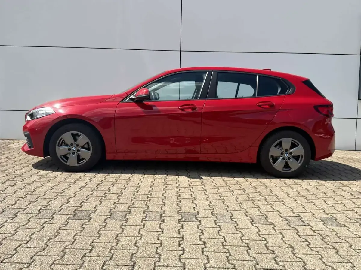 Gebraucht BMW 118 136 PS (100 kW) 2023 Melbournerot metallic Kleinwagen
