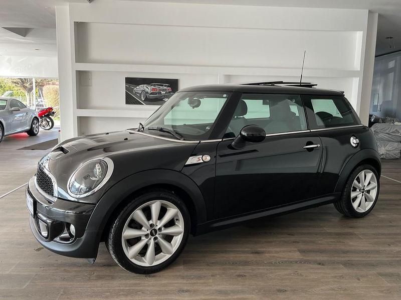 Gebraucht Mini Cooper 184 PS (135 kW) 2012 Schwarz Kleinwagen