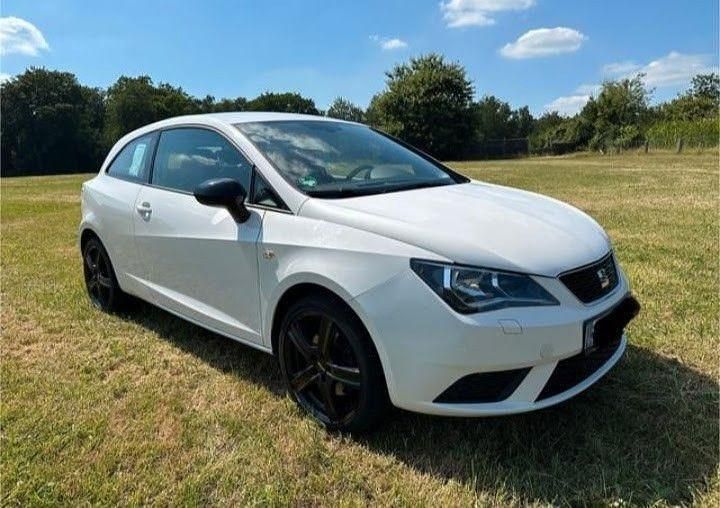 Weiß Gebraucht 2015 Seat Ibiza SC Style Kleinwagen | 5.500 € (Fairer Preis) - Bild 1/4