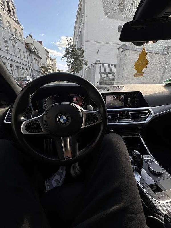 Gebraucht 2020 BMW 320 Gran Turismo M Sport Limousine | 31.900 € - Bild 1/4