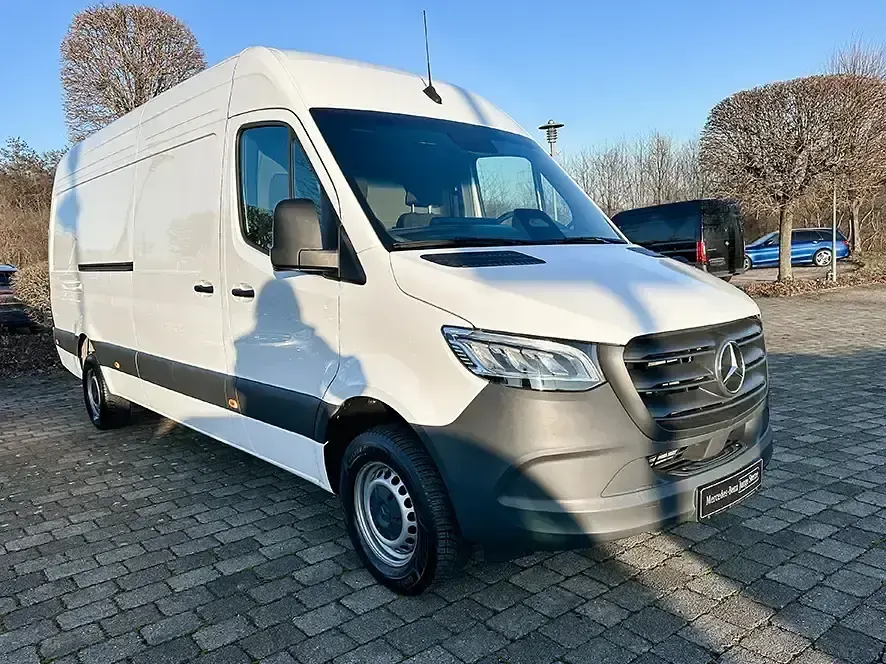 Gebraucht Mercedes Sprinter 170 PS (125 kW) 2024 Weiß Van