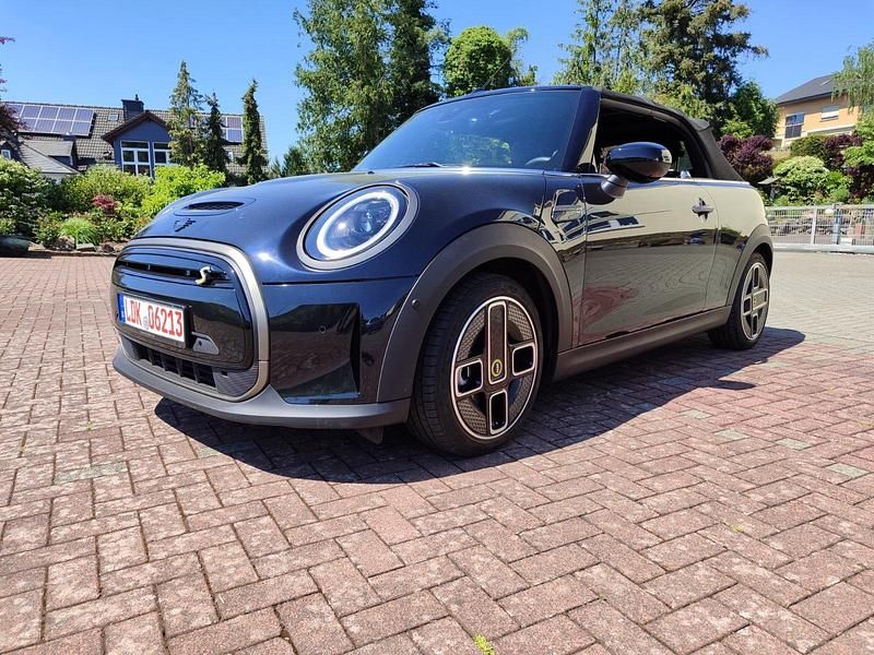 Gebraucht Mini One Cabriolet 184 PS (135 kW) 2023 Schwarz Cabrio