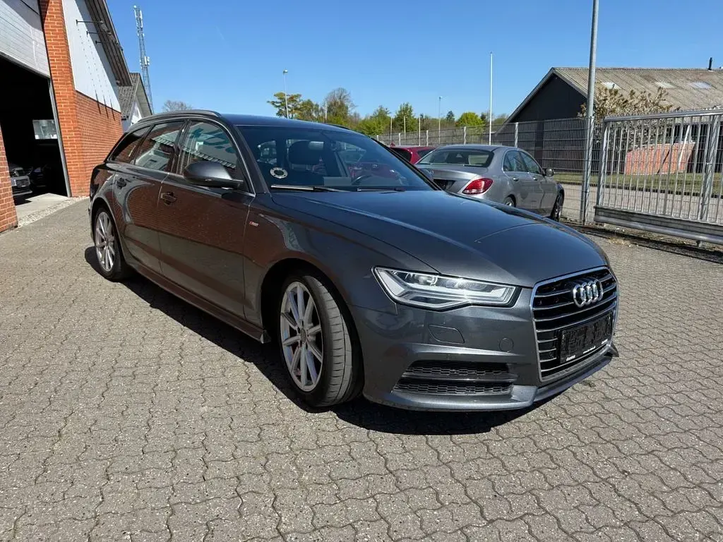 Second-hand Audi A6 S-Line 190 CP (139 kW) 2018 Gri Break