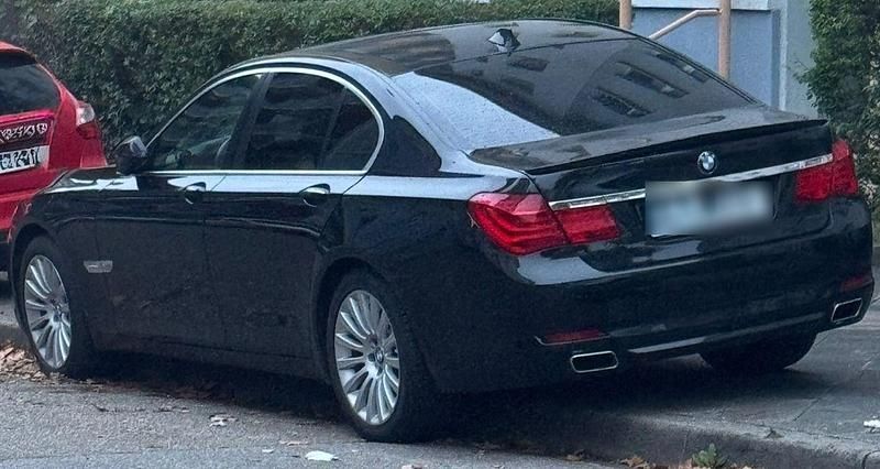 Gebraucht BMW 740 Performance 306 PS (225 kW) 2011 Schwarz Limousine