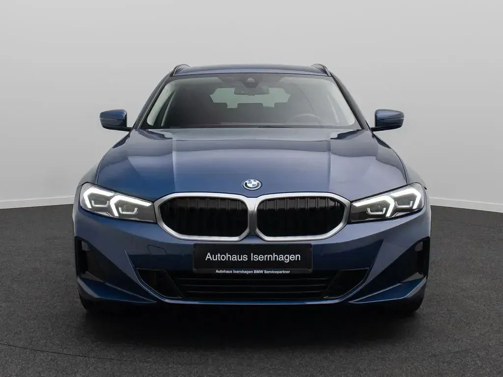 Gebraucht BMW 320e Shadowline 204 PS (150 kW) 2023 Blau Limousine