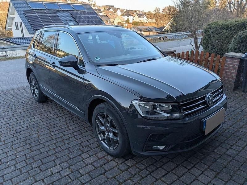 Gebraucht VW Tiguan Join 125 PS (91 kW) 2018 Grau SUV