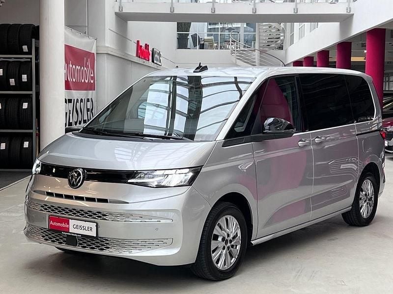 Reflexsilber Gebraucht 2023 VW Multivan Van | 38.990 € (Superpreis) - Bild 1/4