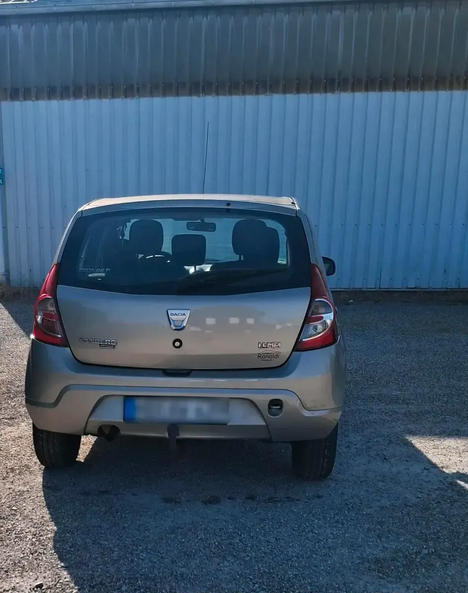 Gebraucht Dacia Sandero 75 PS (55 kW) 2008 Braun Kleinwagen