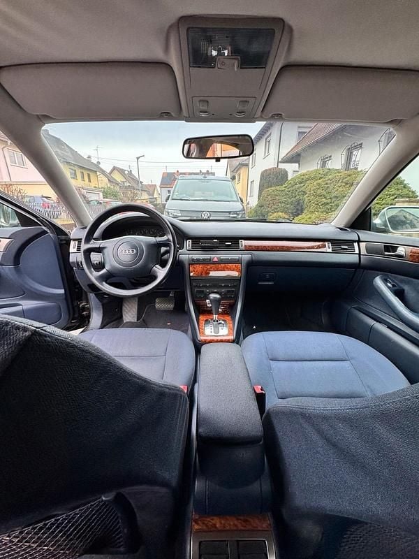 Second-hand Audi A6 150 CP (110 kW) 2000 Albastru Berlinǎ
