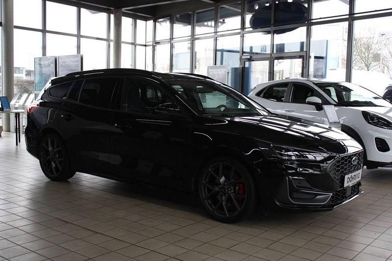 Gebraucht Ford Focus ST 280 PS (205 kW) 2024 Schwarz Limousine