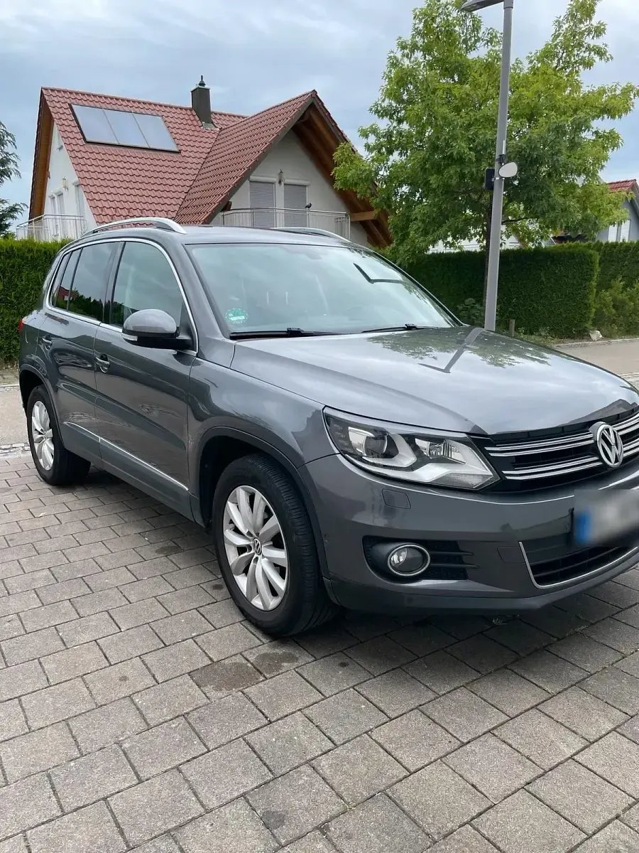 Gebraucht VW Tiguan 140 PS (102 kW) 2012 Grau SUV
