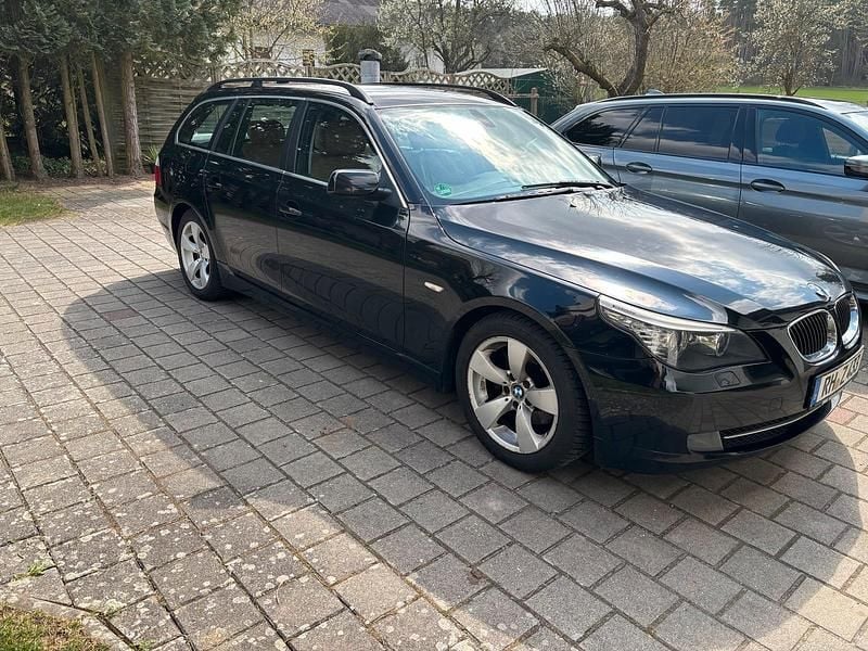 Schwarz Gebraucht 2009 BMW 525 Comfort Edition Kombi | 2.950 € (Guter Preis) - Bild 1/4