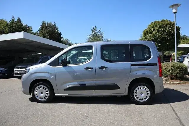 Neu Opel Combo Life Edition 101 PS (74 kW) 2026 Kontrast grau Van / Kleinbus