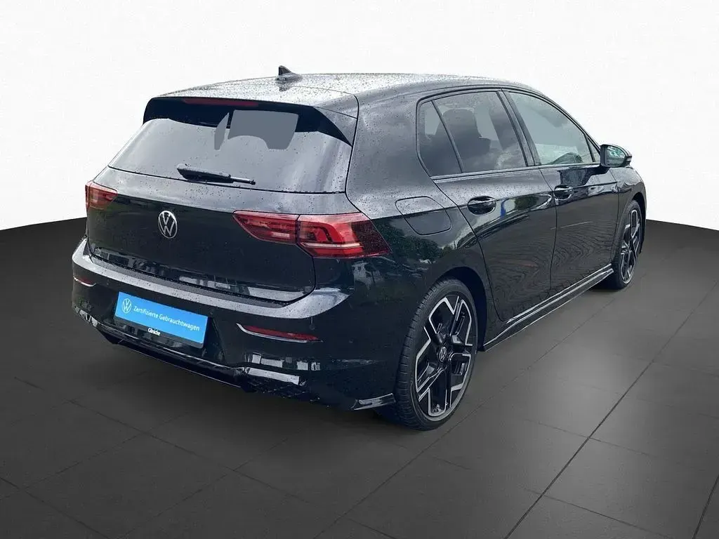 Gebraucht VW Golf VIII R-line 150 PS (110 kW) 2025 Schwarz Limousine