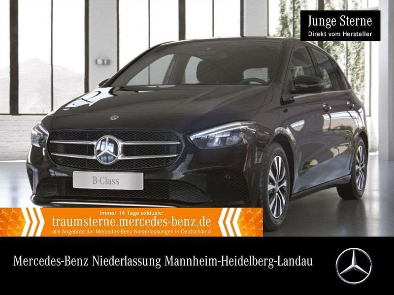 Kosmosschwarz Gebraucht 2022 Mercedes B200 Style Van / Kleinbus | 26.490 € (Fairer Preis) - Bild 1/3