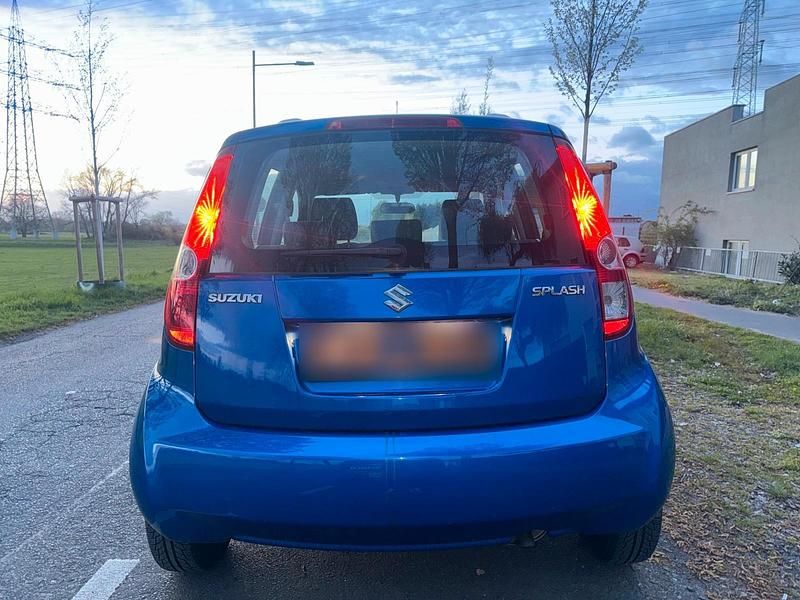 Gebraucht Suzuki Splash 66 PS (48 kW) 2009 Blau Kleinwagen